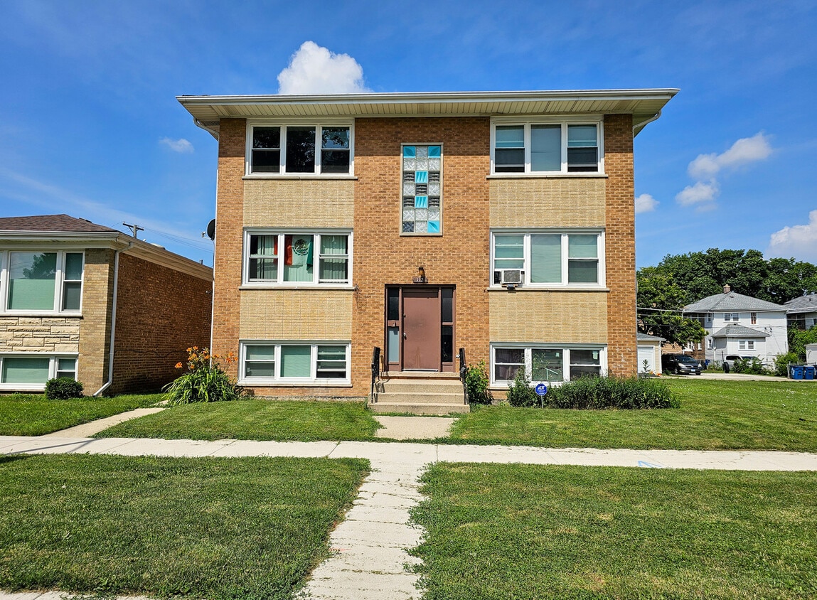 Primary Photo - 112 N 12th Ave