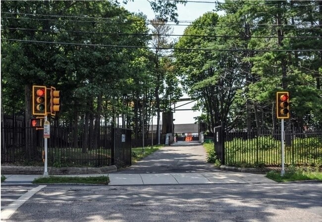 Foto del edificio - 128 Independence Ave