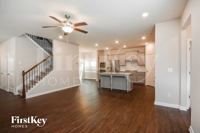 Foto del edificio - 3644 Moon Crest Dr