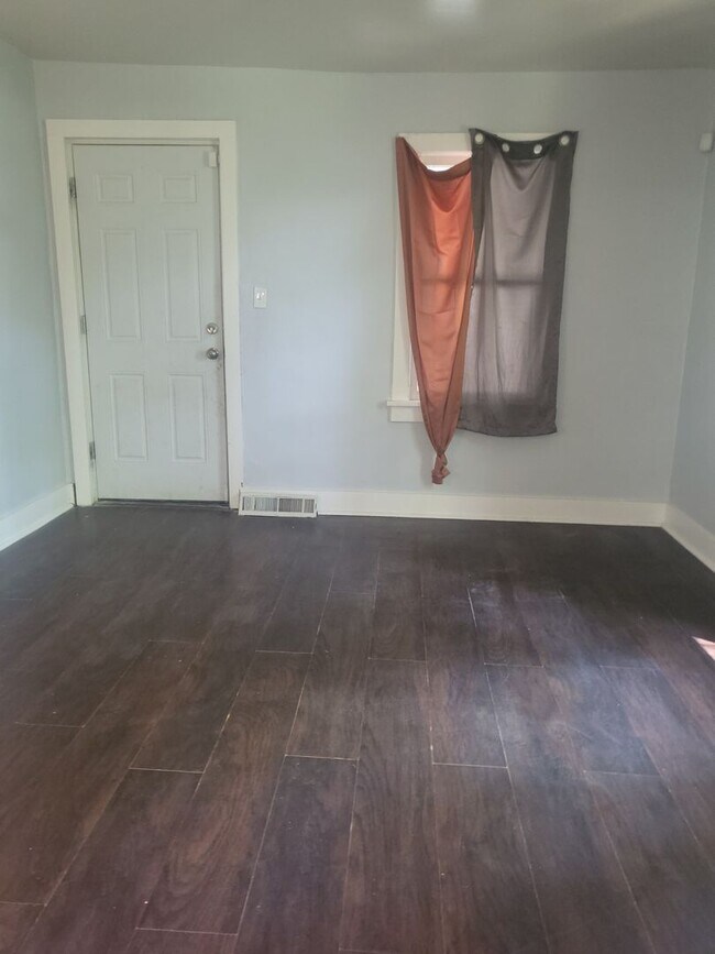Foto del edificio - 2529 Jarman St
