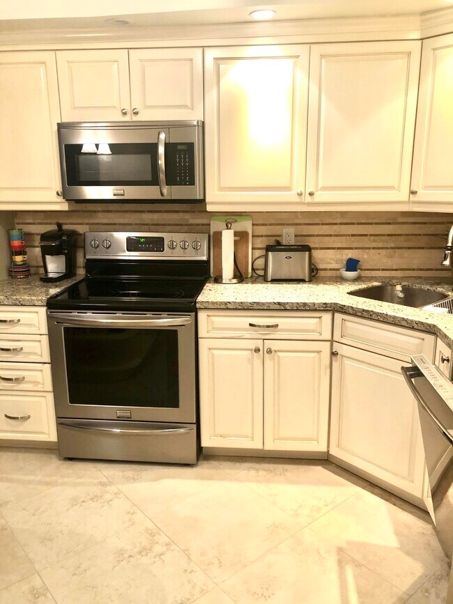 Foto del edificio - 5440 N Ocean Dr