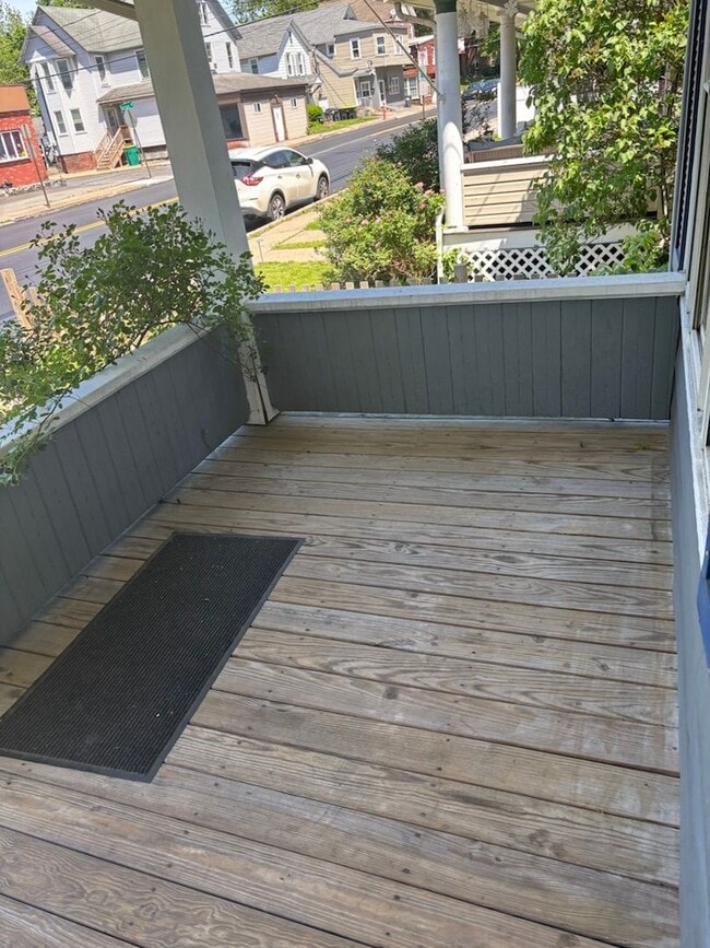 Building Photo - 3BR Single Family Rental  - Walk to Downto...