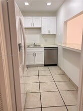 Building Photo - 4154 Inverrary Dr