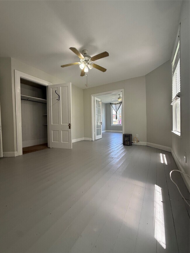 Building Photo - 2121 Avenue K