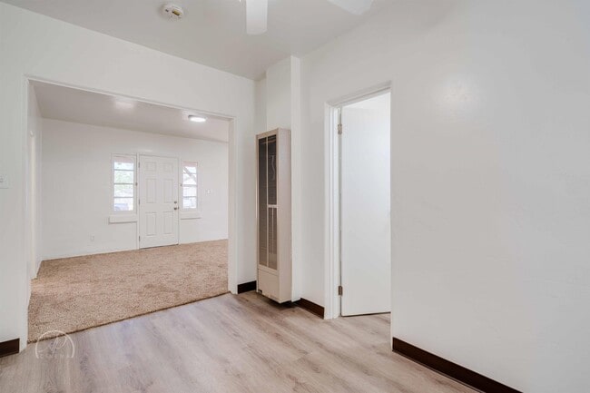 Building Photo - 604 Woodrow Ave