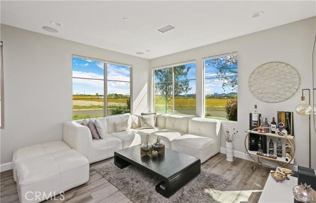 Building Photo - 195 Carmine