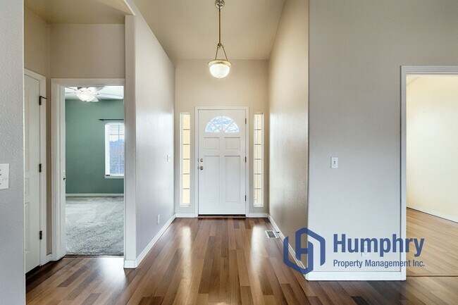 Foto del edificio - Beautiful home in Columbia Village