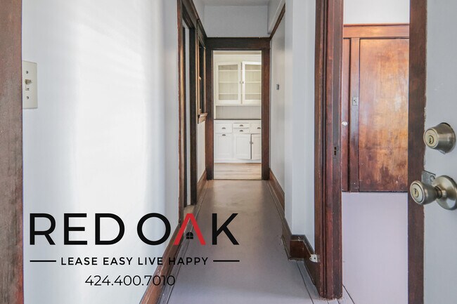 Foto del edificio - ~2 Months FREE~ Luxurious Top Floor Studio...