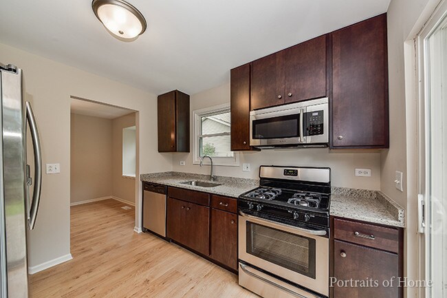 Foto del edificio - 2965 Middlebury Ct W