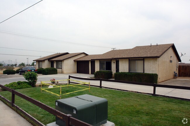 Building Photo - 15233 Sequoia Ave