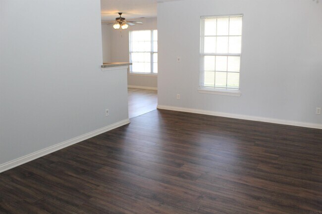 Building Photo - 2856 O'Hunter Ave