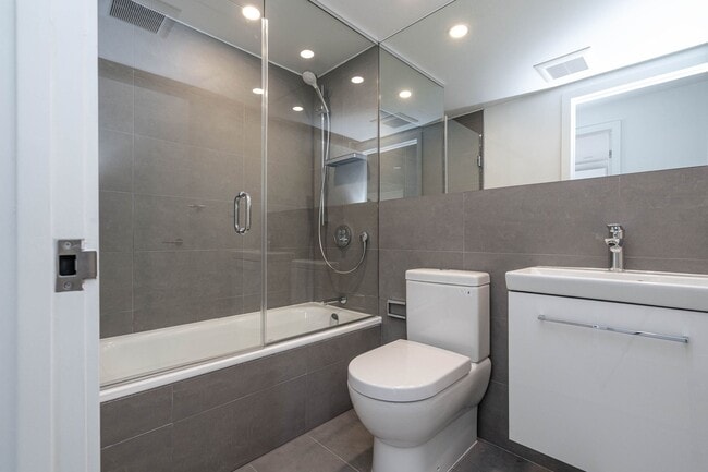 Photo du bâtiment - 457 Marlee Ave