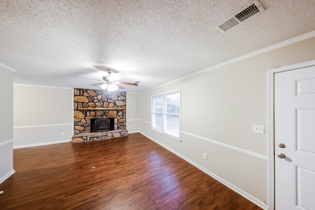 Foto del edificio - Charming 4 Bedroom in Tuscaloosa!