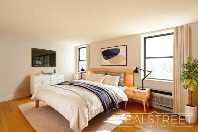 Building Photo - LUXURY 2 BED LOFT in Queens!
