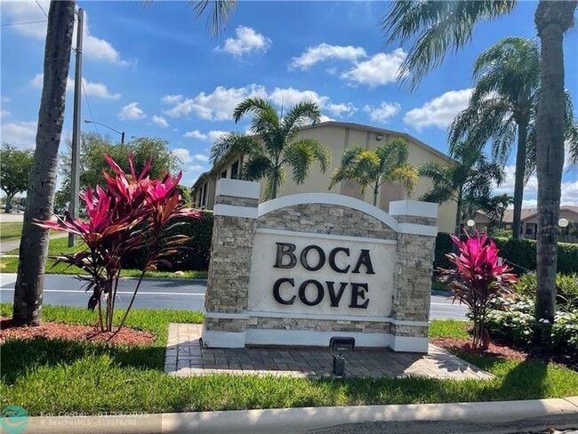 Foto del edificio - 9466 Boca Cove Cir