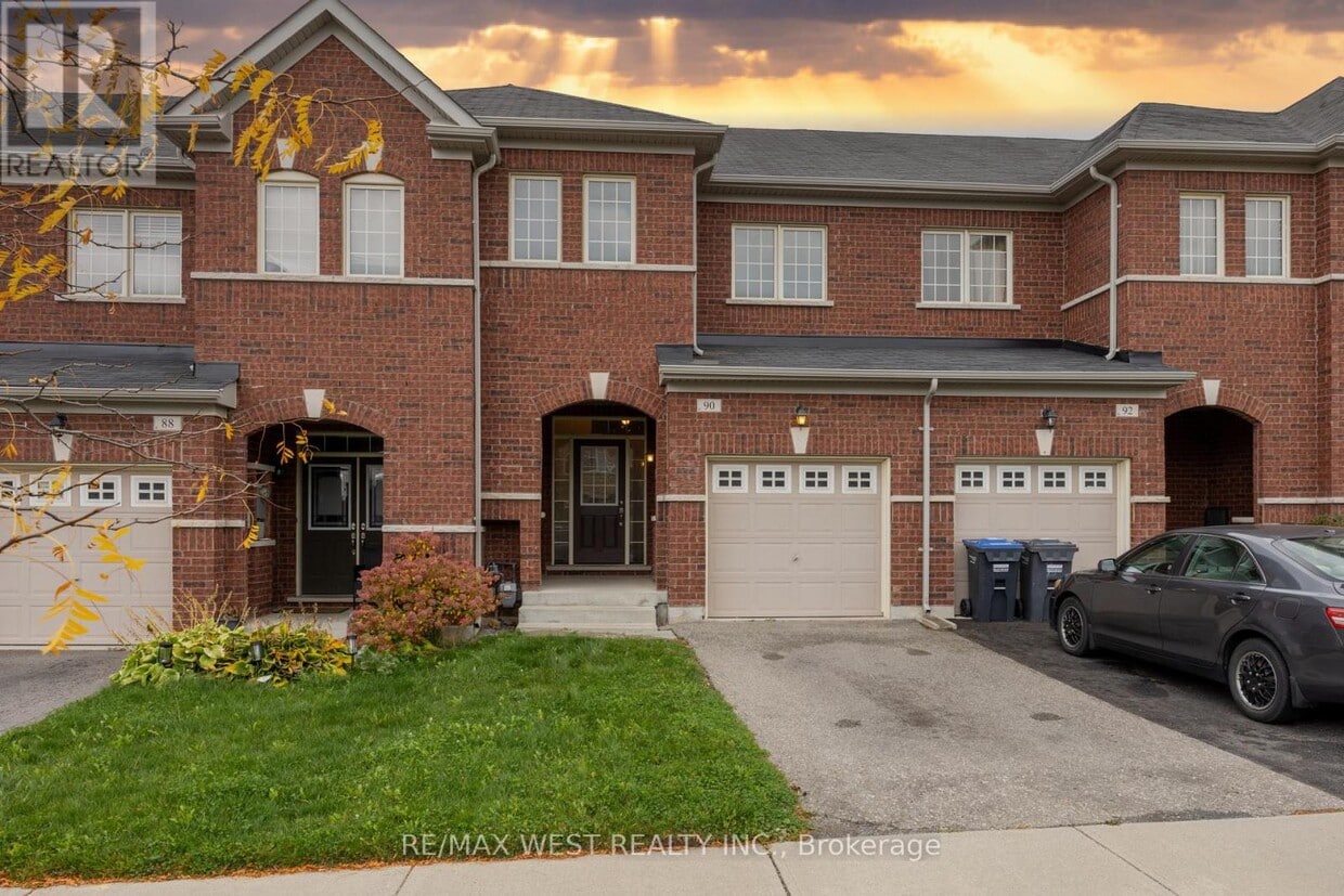 Photo principale - 90 Sky Harbour Dr