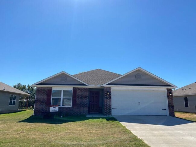 Foto del edificio - *VALENTINE SPECIAL* BRAND NEW Three Bedroo...