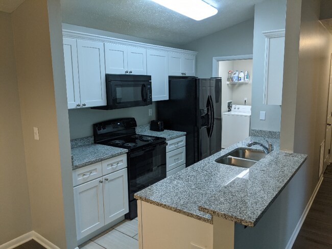 Building Photo - 29 Rio Grande Cir
