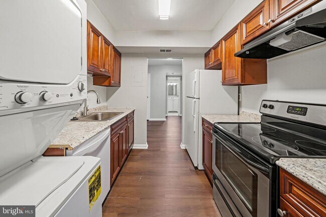 Foto del edificio - 6934 Hanover Pkwy