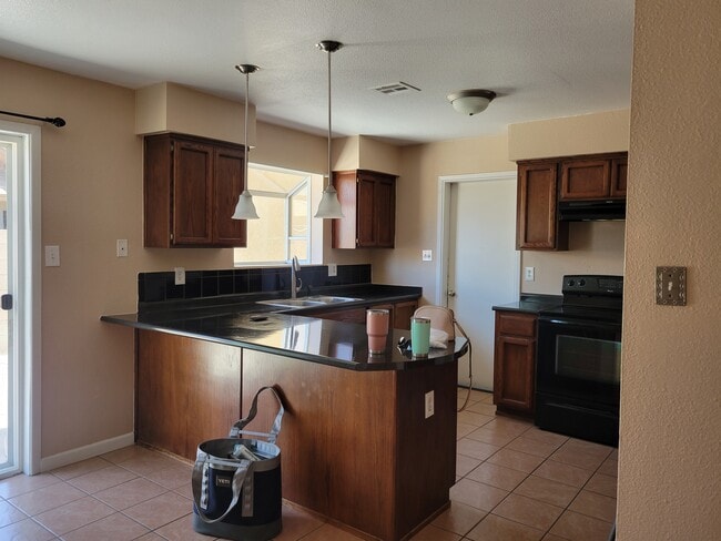 Building Photo - 2146 S 47th Ave