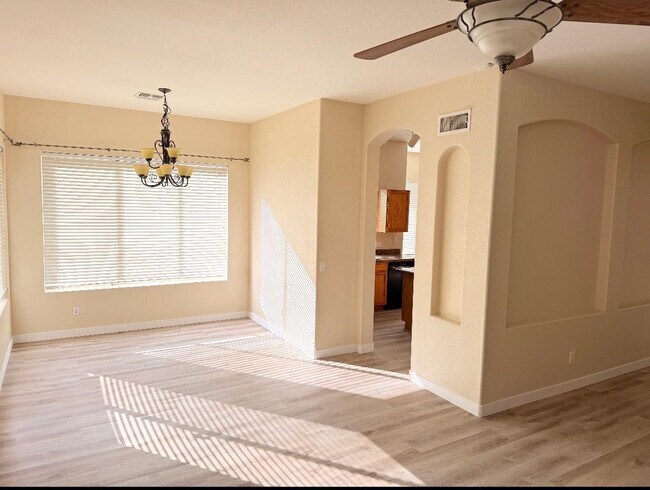 Foto del edificio - 17640 N 17th St