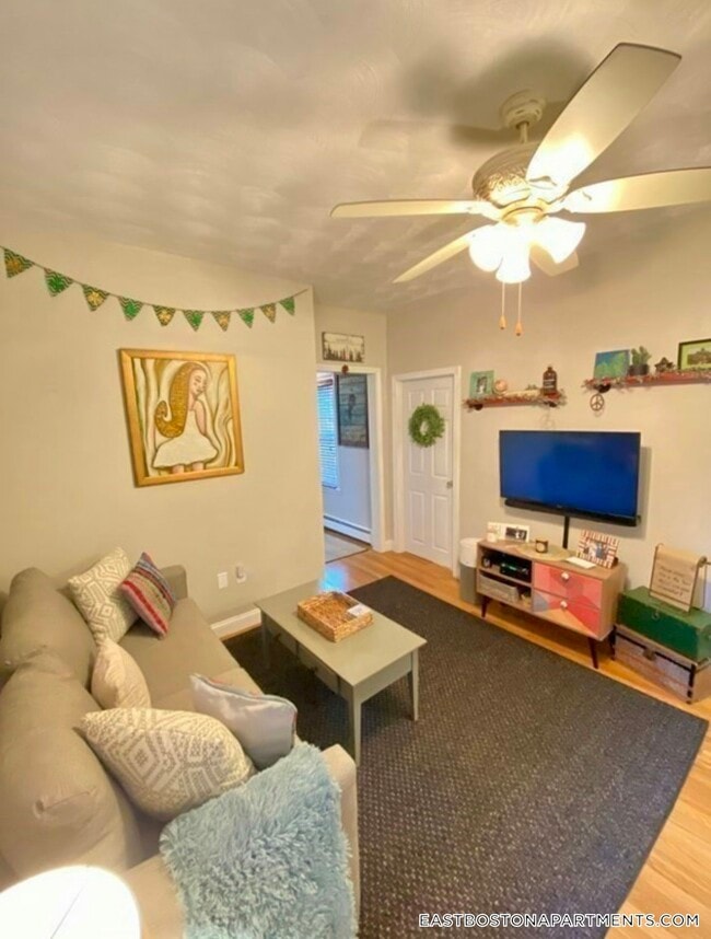 Building Photo - 171 Brooks St