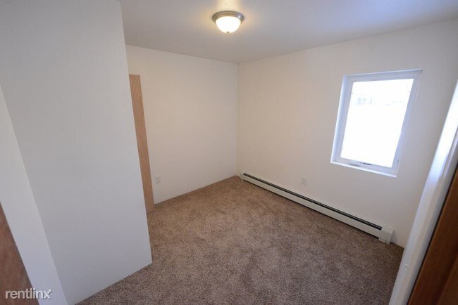 Building Photo - 2 br, 1 bath Apartment - 1147 6th Ave