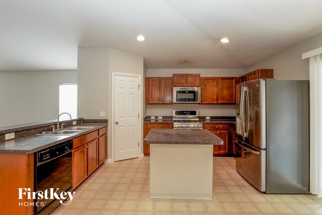 Building Photo - 3470 Heath Dr