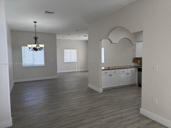 Foto del edificio - 5521 SW 158th Ct