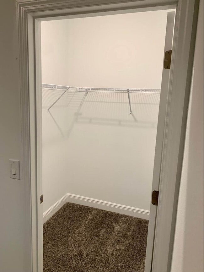 Building Photo - 15098 Lebeau Loop