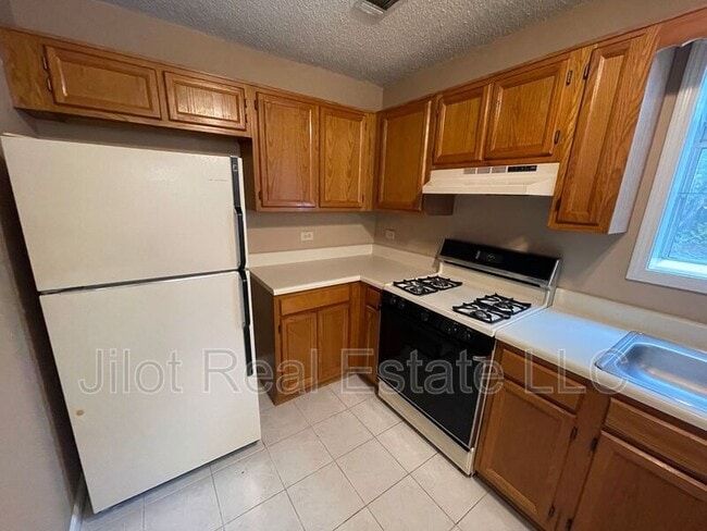 Photo - 1048 Hillsborough Chase NW House