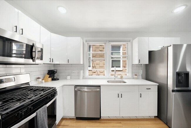 Foto del edificio - 36 E 47th St