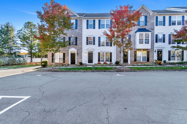 Foto del edificio - 15744 Kensington Palace Ln