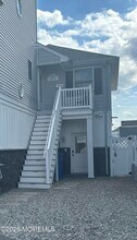 Building Photo - 17 7th Ave