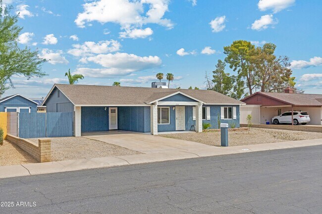 Foto del edificio - 4740 W Columbine Dr
