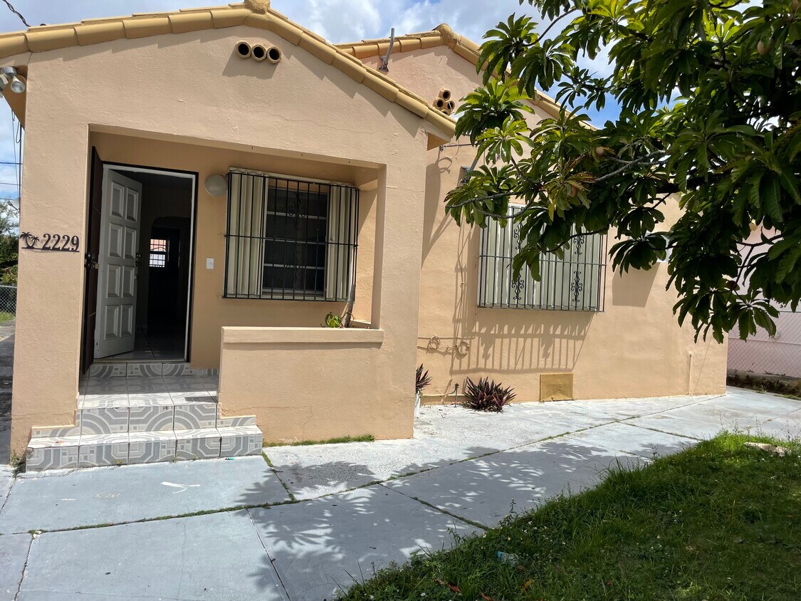 2229 NW 6 St, Miami, FL 33125 House Rental in Miami, FL