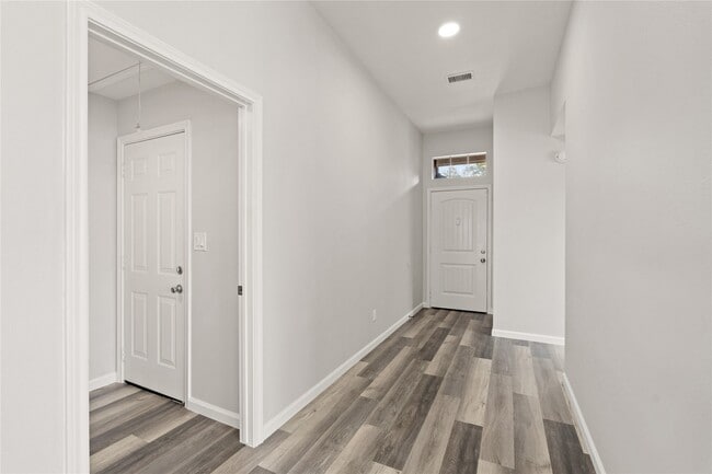 Building Photo - 19423 Misty Cove Dr