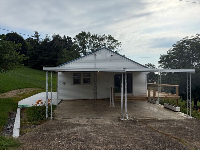 Foto del edificio - 3 Bedroom 2 Bathroom Home in Greeneville, TN