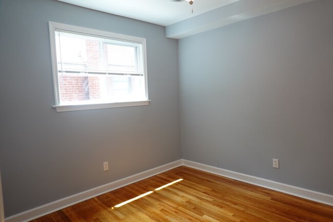 Foto del edificio - 8713 Plymouth St