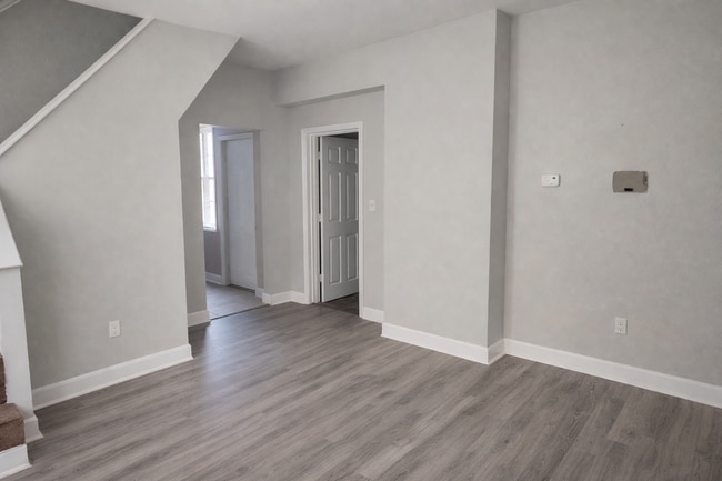 Foto del edificio - 2709 N College Ave