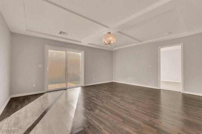 Foto del edificio - 6779 AVE