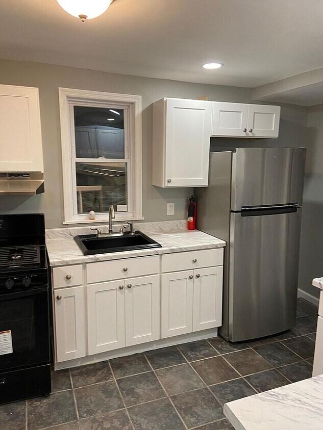 Foto principal - 28 Matawan Rd