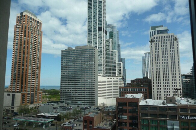 Foto del edificio - 1255 S State St