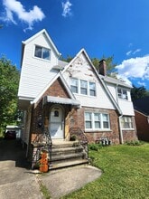 Building Photo - 1543 Genesee Rd