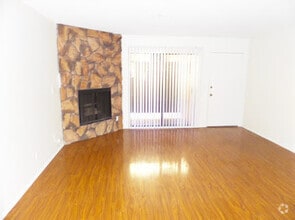 Building Photo - 14942 Burbank Blvd