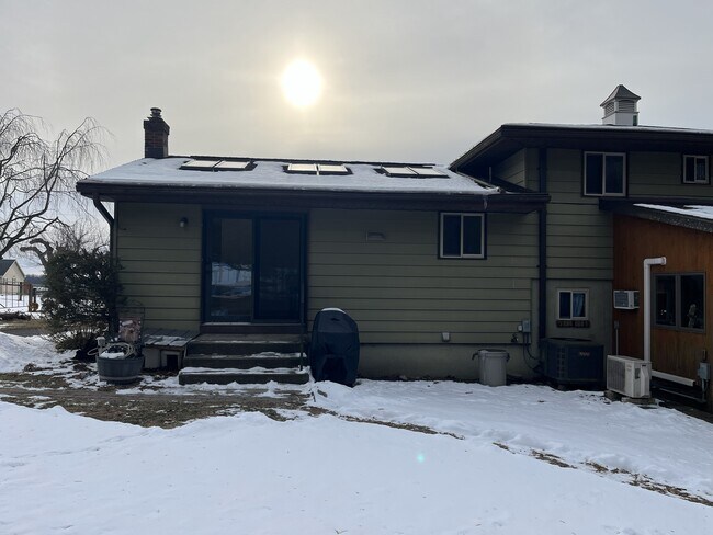 Foto del edificio - 2800 Mountain Rd