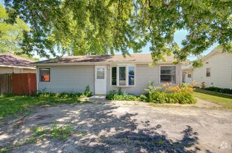 Building Photo - 2024 Plainfield Rd