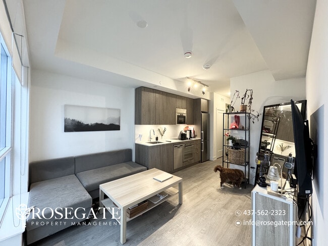 Building Photo - Modern 1-Bedroom Condo with Dual Walk-In Closets & Locker – Etobicoke