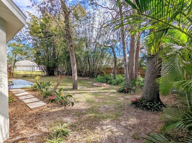 Foto del edificio - 4217 Malden Dr