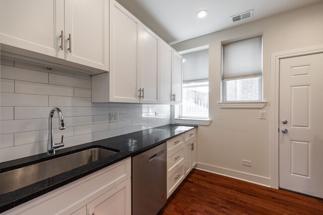 Foto del edificio - 1159 W Lunt Ave